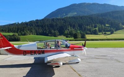 Spektakulärer Rundflug: Piller Jungschützen erleben unvergesslichen Ausflug in St. Johann