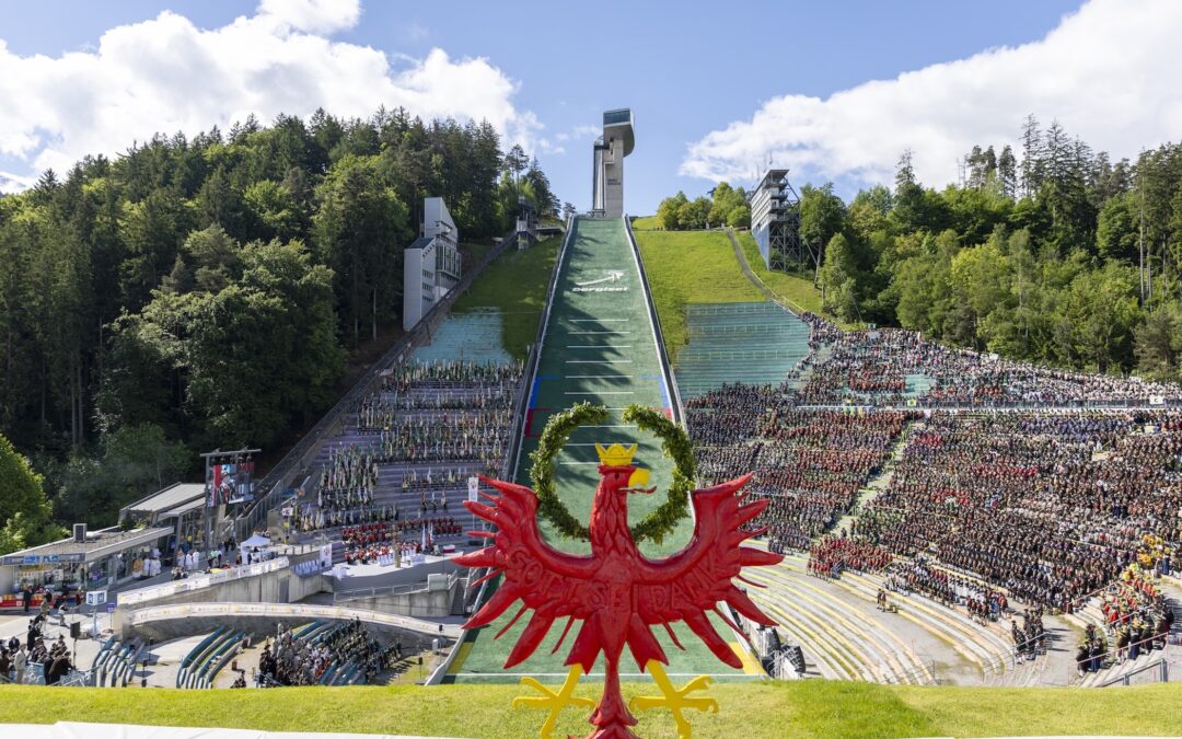 12.000 Schützen und Marketenderinnen feiern die Alpenregion!
